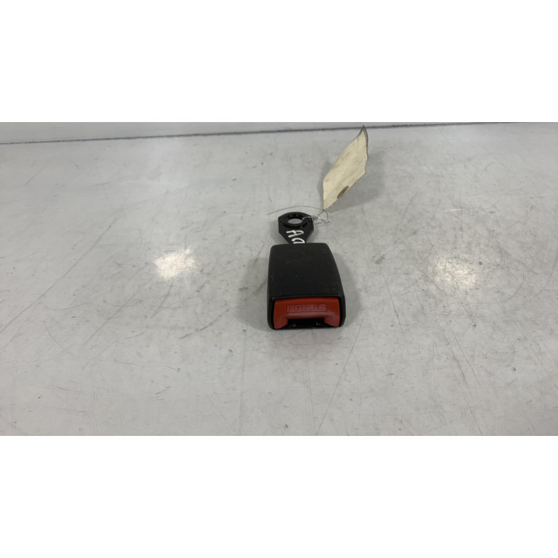 Attache ceinture arriere droit CITROEN C2 Photo n°1