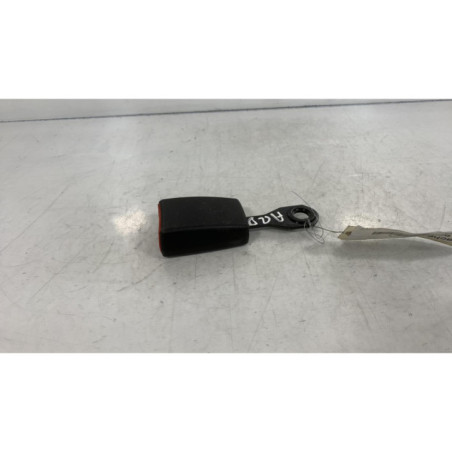 Attache ceinture arriere droit CITROEN C2