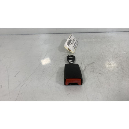 Attache ceinture arriere gauche CITROEN C2 Photo n°1
