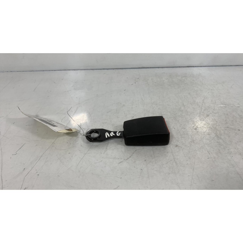 Attache ceinture arriere gauche CITROEN C2 Photo n°3