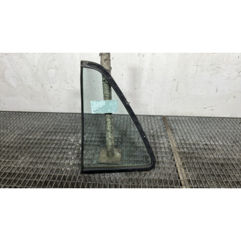 Custode arriere droit (porte) PEUGEOT 205 Photo n°4