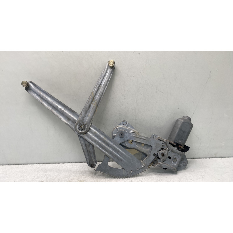 Leve vitre electrique avant droit PEUGEOT 205 Photo n°1