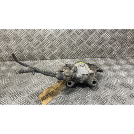 Etrier avant gauche (freinage) PEUGEOT 205