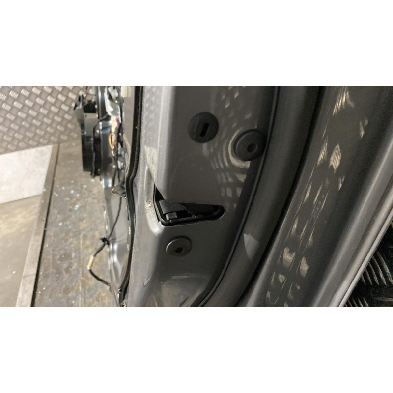 Porte avant droit VOLKSWAGEN PASSAT 5 Photo n°2