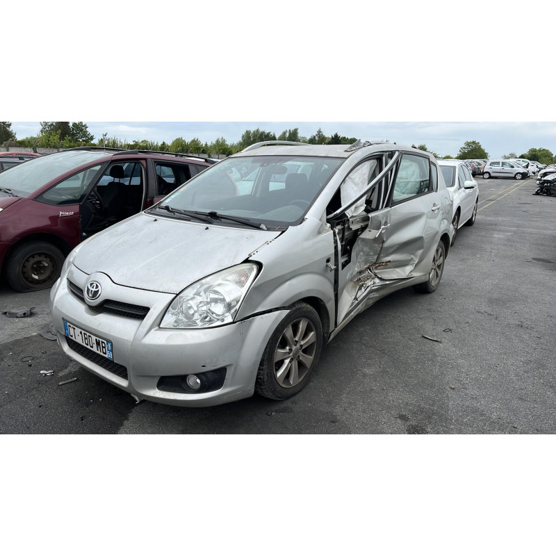 Calandre TOYOTA COROLLA VERSO 2 Photo n°4