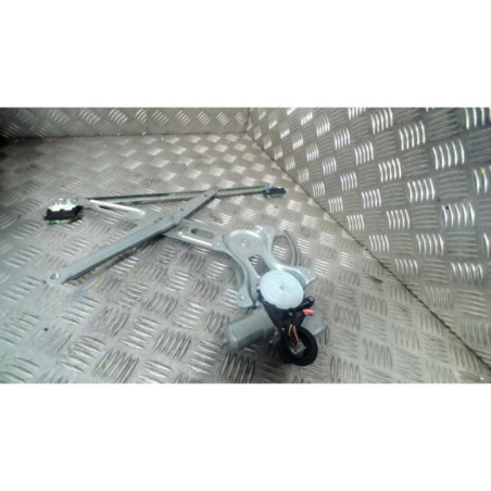 Leve vitre electrique avant droit TOYOTA PRIUS 3 Photo n°1