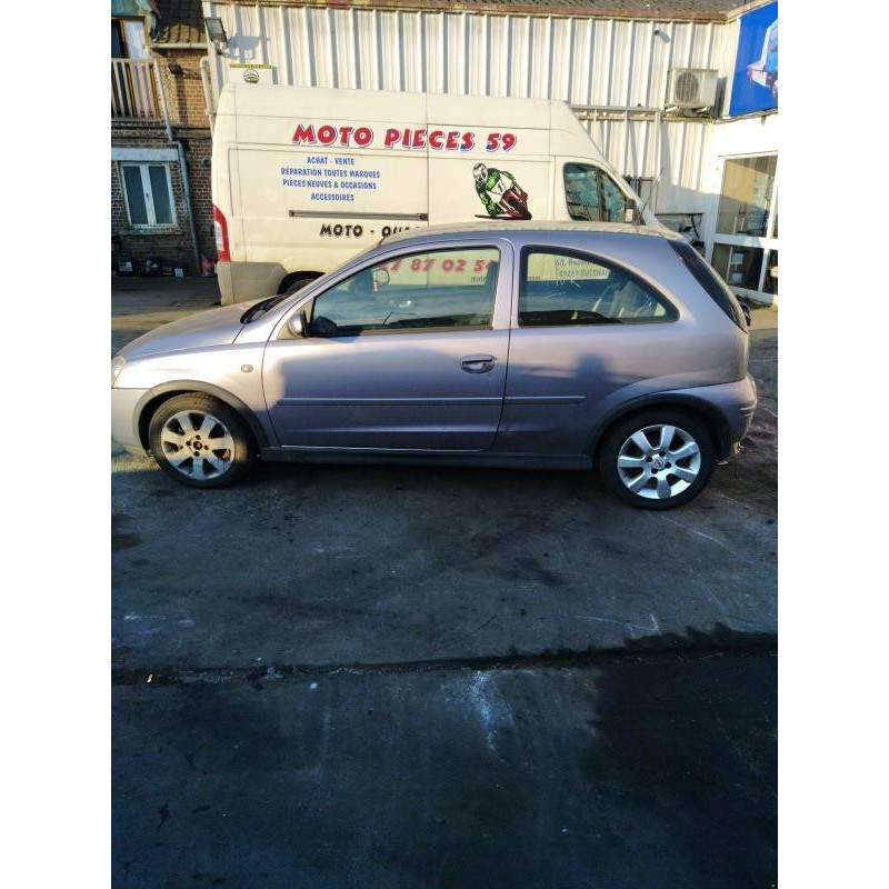 Porte avant gauche OPEL CORSA C Photo n°12