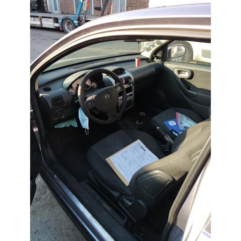 Porte avant gauche OPEL CORSA C Photo n°14