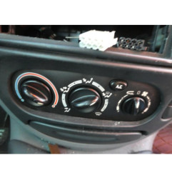 Vitre arriere droit RENAULT SCENIC 1