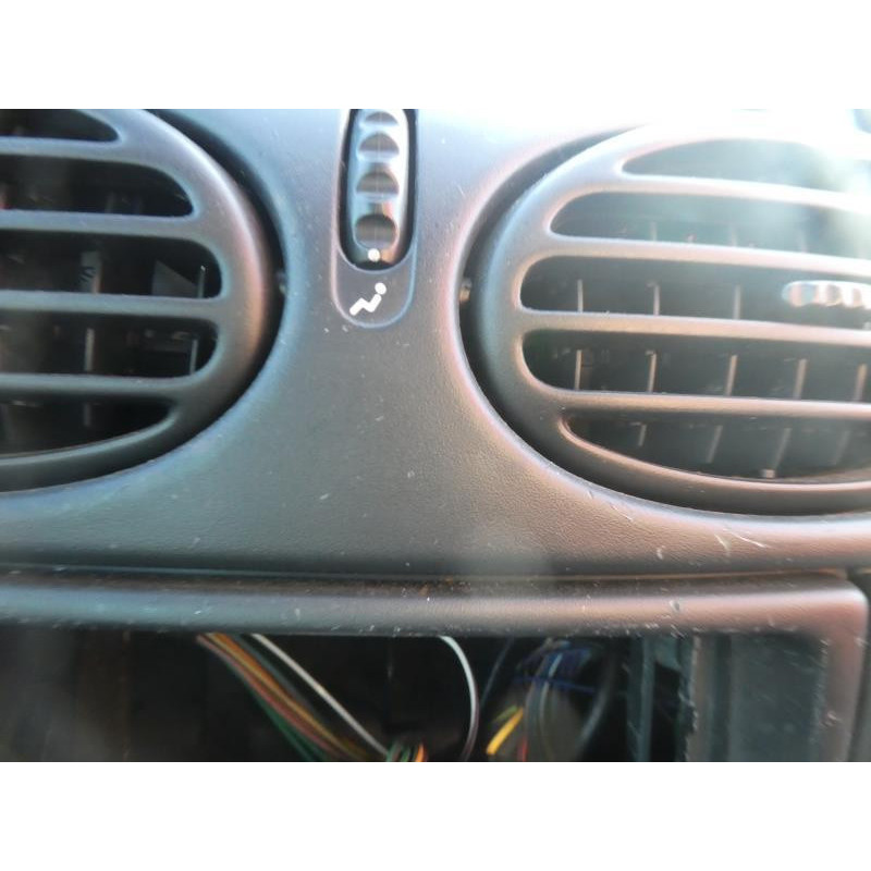 Vitre arriere droit RENAULT SCENIC 1 Photo n°4