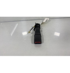 Attache ceinture avant droit TOYOTA AYGO 1 Photo n°1