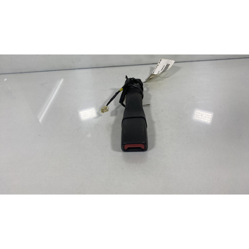 Attache ceinture avant droit TOYOTA AYGO 1 Photo n°1