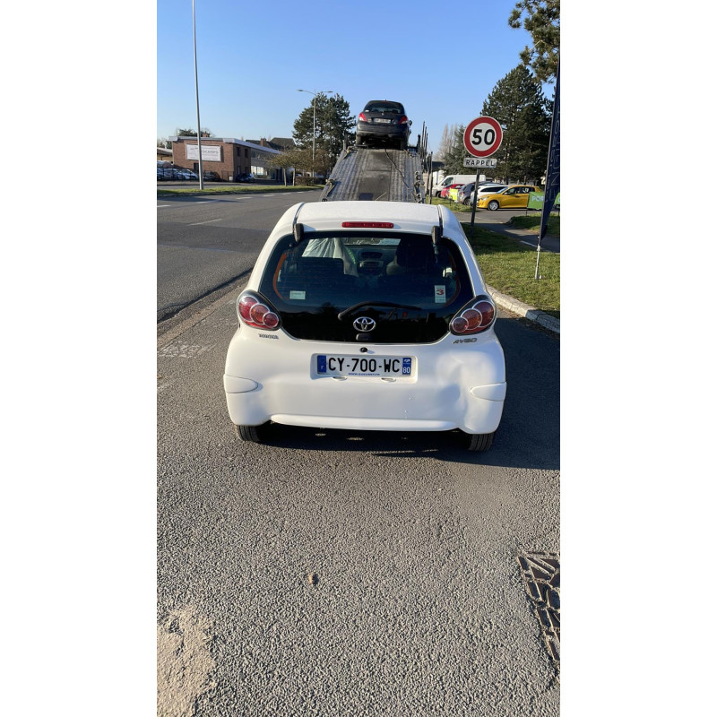 Attache ceinture avant droit TOYOTA AYGO 1 Photo n°5