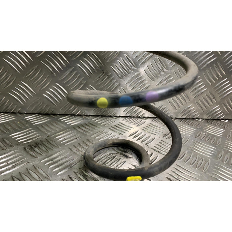 Ressort de suspension arriere droit PEUGEOT 308 2 Photo n°1