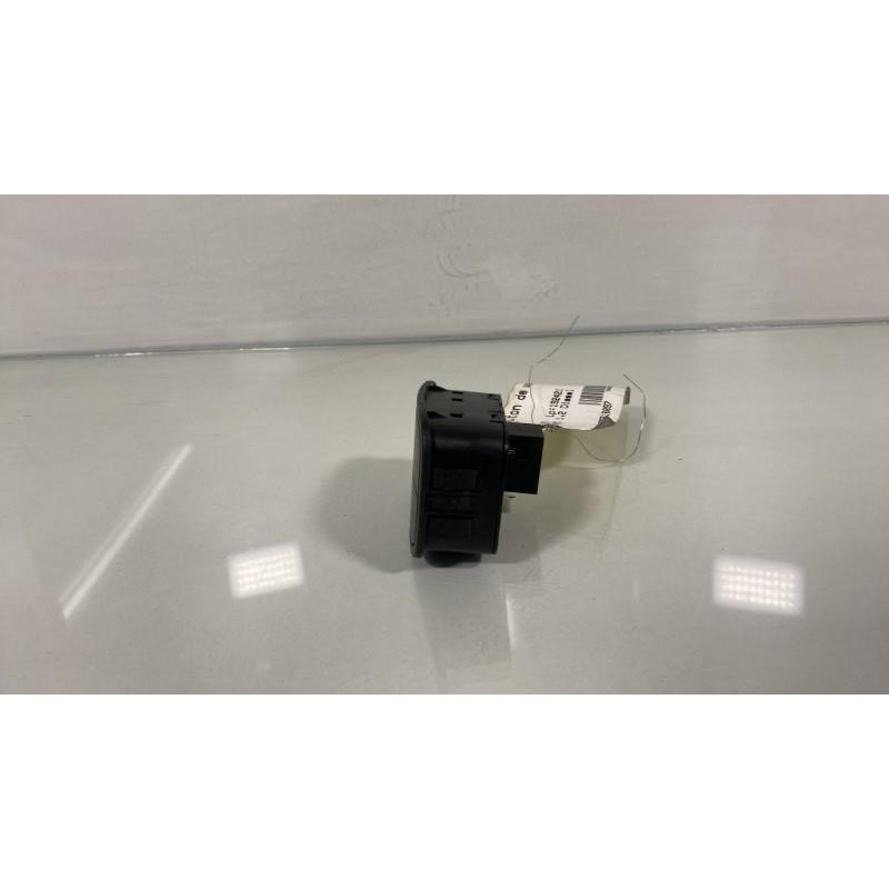 Bouton de warning FIAT QUBO Photo n°1