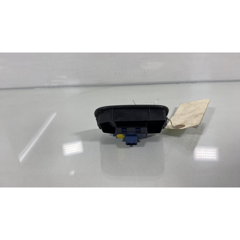 Interrupteur de leve vitre avant droit FIAT QUBO Photo n°1