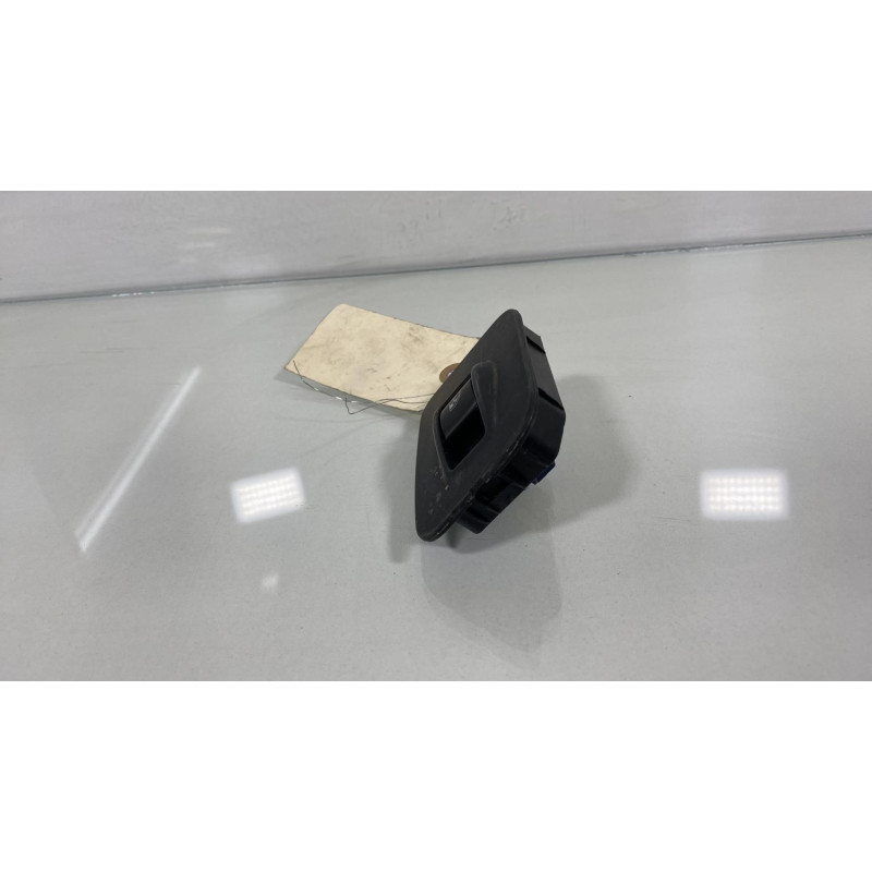 Interrupteur de leve vitre avant droit FIAT QUBO Photo n°2