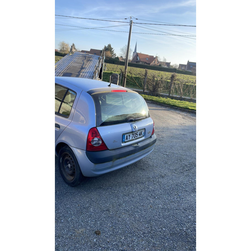 Capot RENAULT CLIO 2 Photo n°16