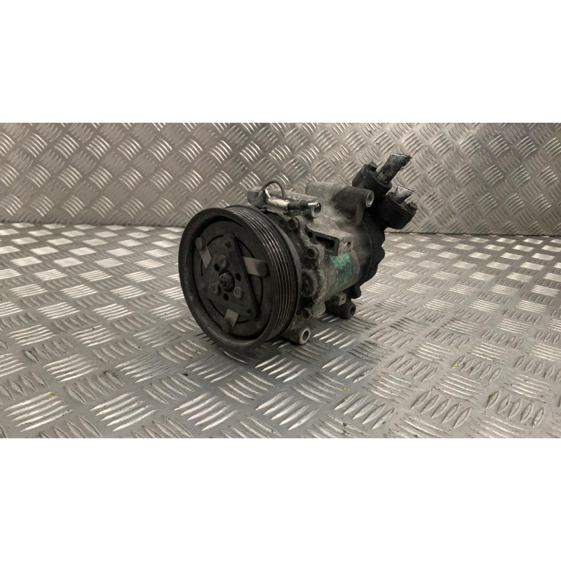 Compresseur clim RENAULT CLIO 2 Photo n°4