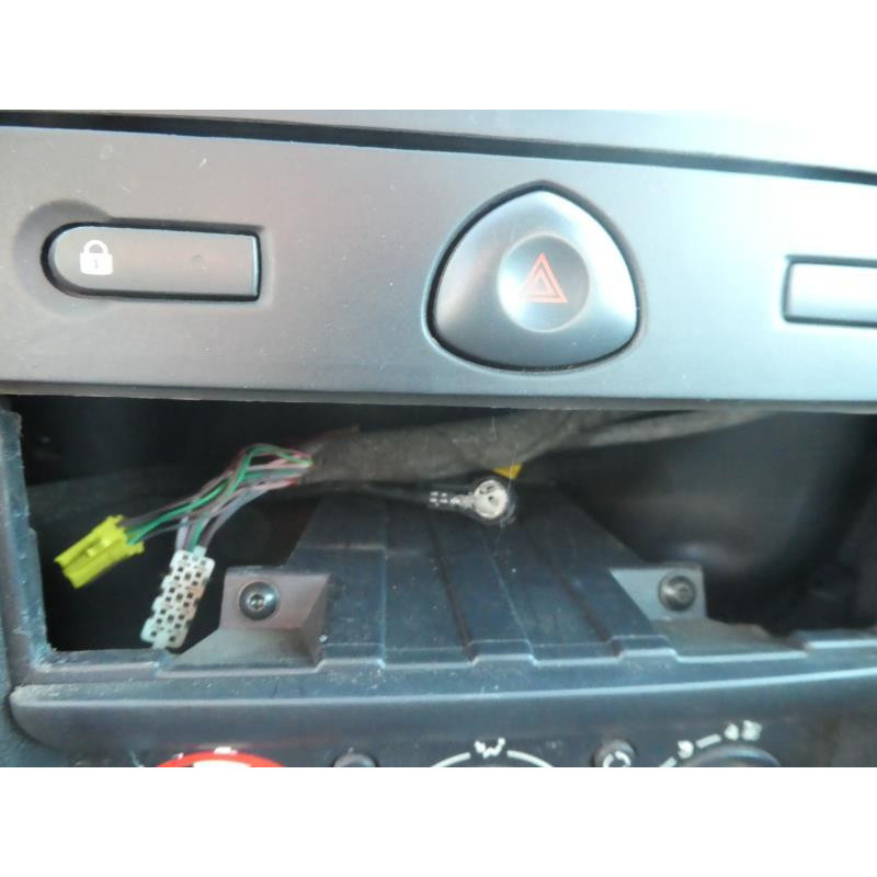 Compresseur clim RENAULT CLIO 2 Photo n°13
