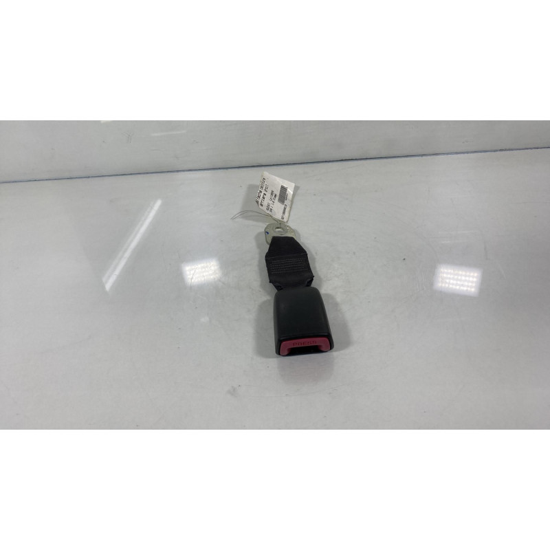 Attache ceinture arriere droit SUZUKI SX4 1 Photo n°2