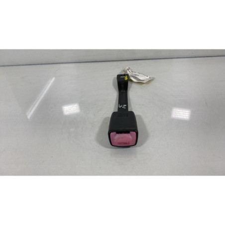 Attache ceinture avant droit SUZUKI SX4 1 Photo n°1