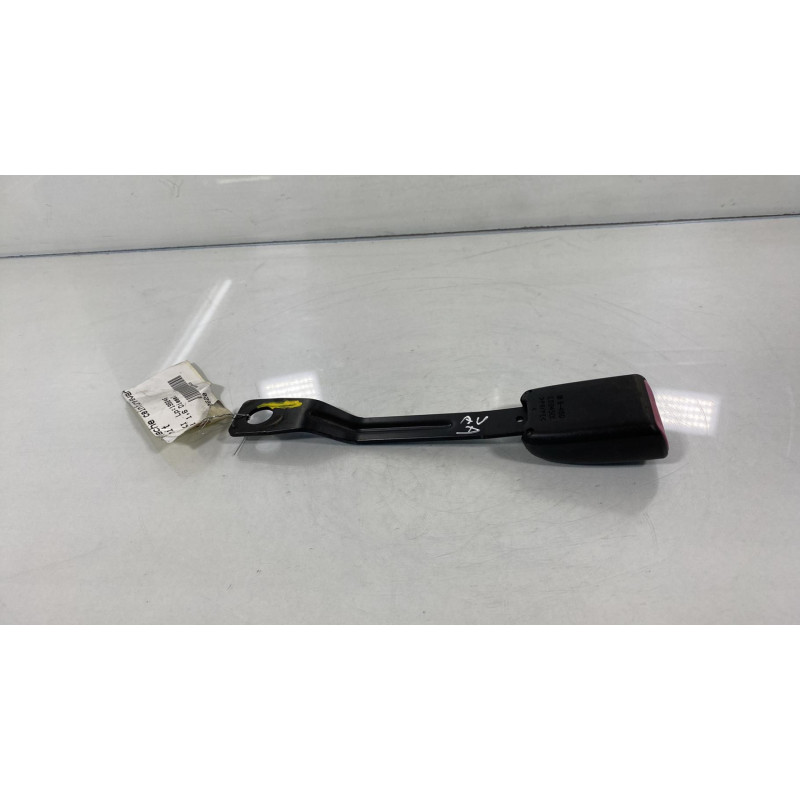 Attache ceinture avant droit SUZUKI SX4 1 Photo n°2