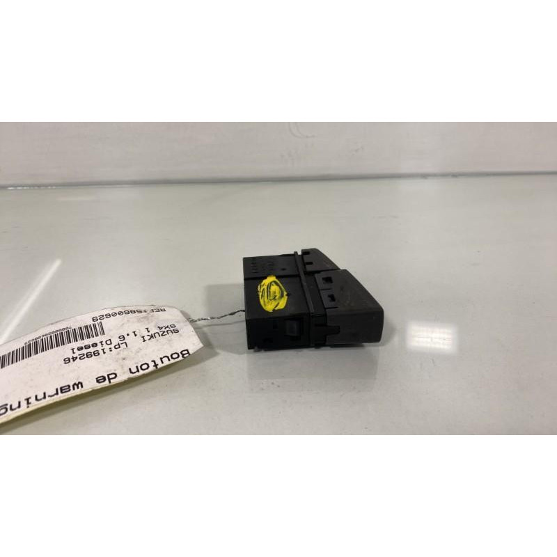 Bouton de warning SUZUKI SX4 1 Photo n°1