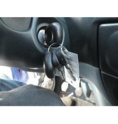 Serrure avant droit RENAULT SCENIC 1