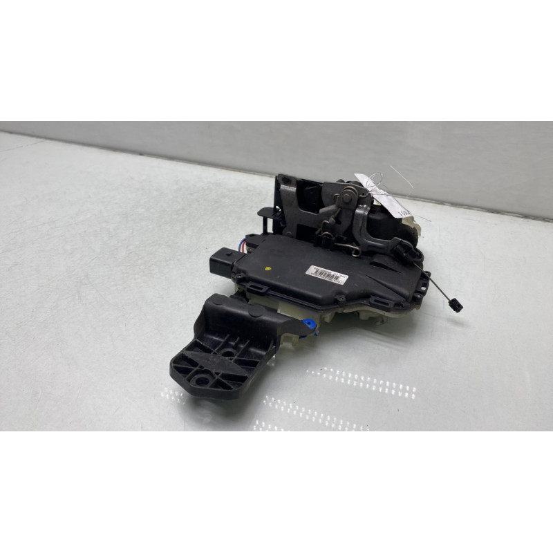 Serrure avant droit VOLKSWAGEN PASSAT 4 Photo n°3