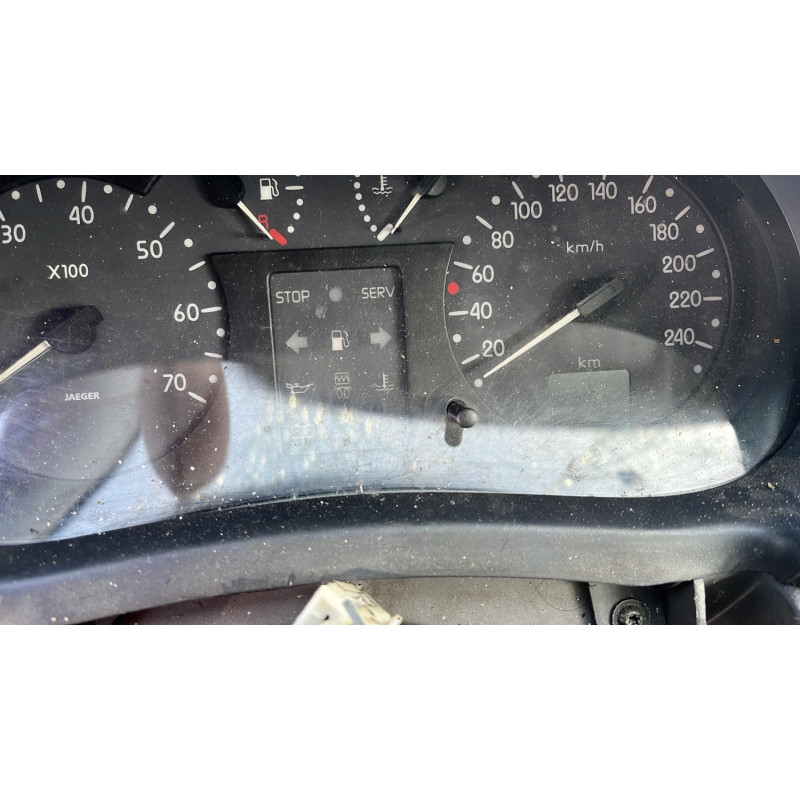 Pare choc arriere RENAULT CLIO 2 Photo n°10