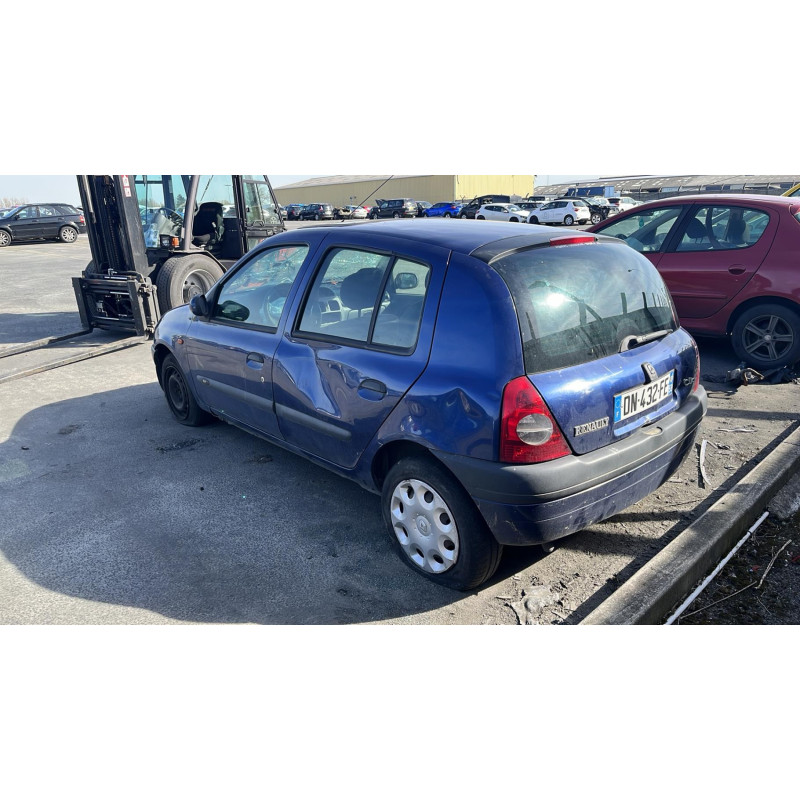 Pare choc arriere RENAULT CLIO 2 Photo n°12