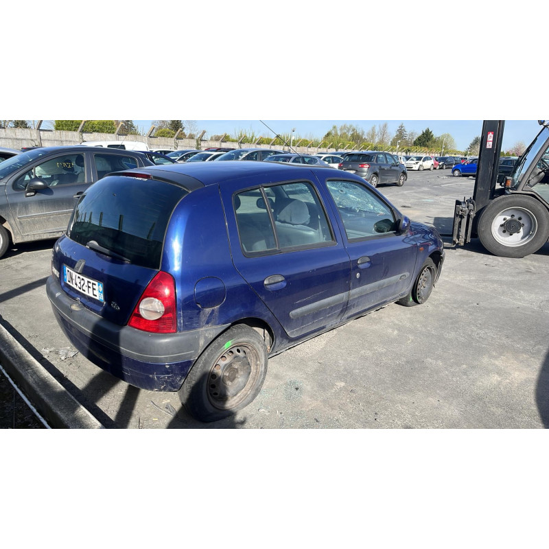 Pare choc arriere RENAULT CLIO 2 Photo n°13