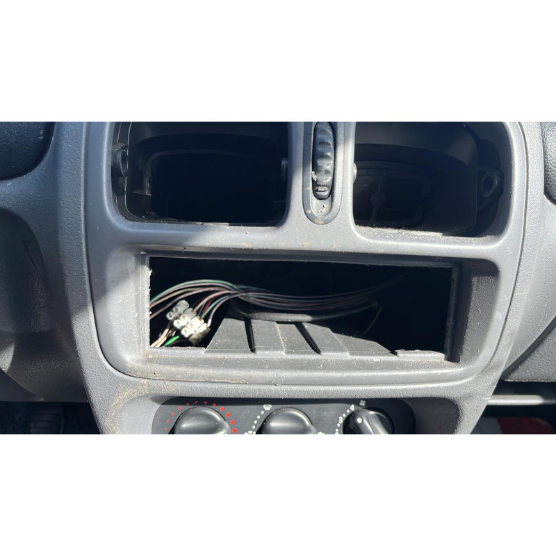 Pare choc arriere RENAULT CLIO 2 Photo n°15