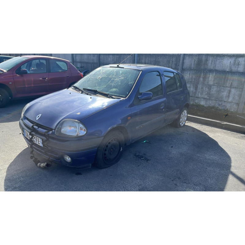 Pare choc arriere RENAULT CLIO 2 Photo n°17