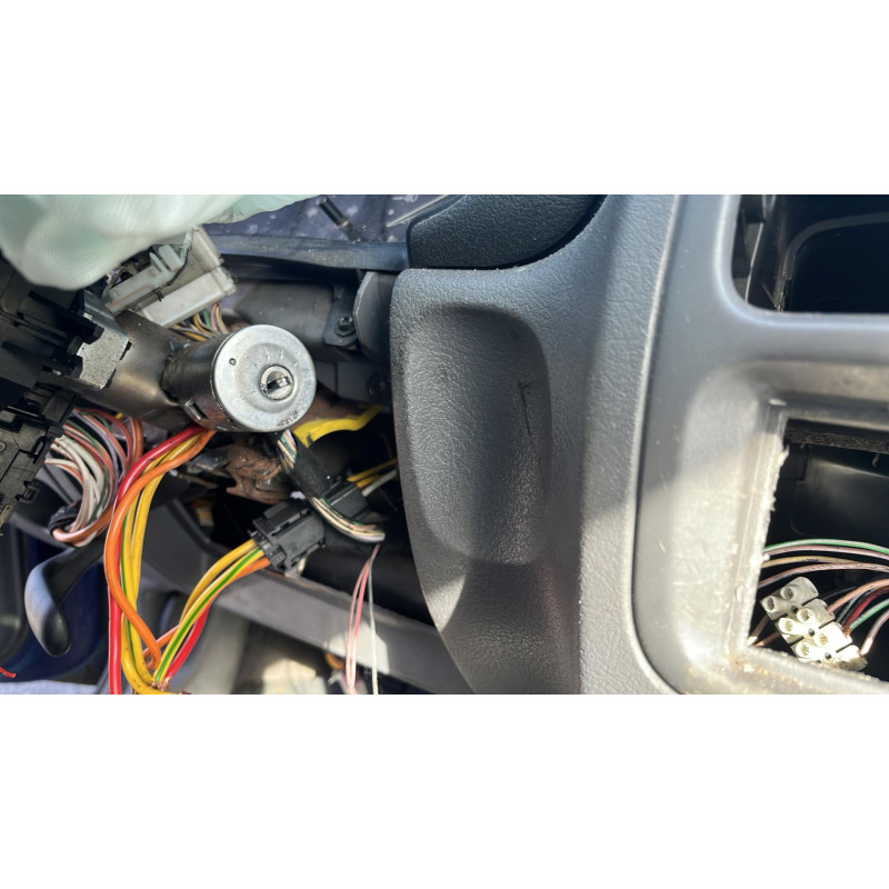 Pare choc arriere RENAULT CLIO 2 Photo n°18