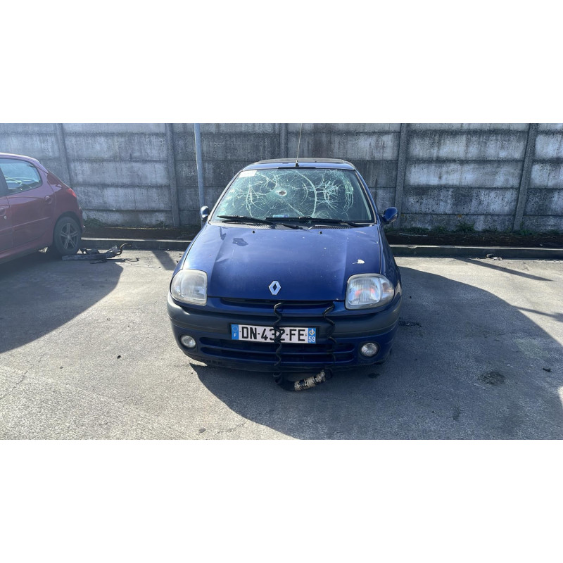Pare choc arriere RENAULT CLIO 2 Photo n°19