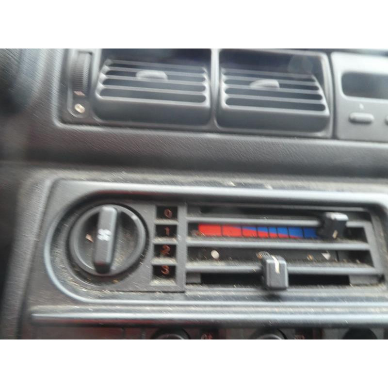 Porte avant droit FORD FIESTA 3 Photo n°15
