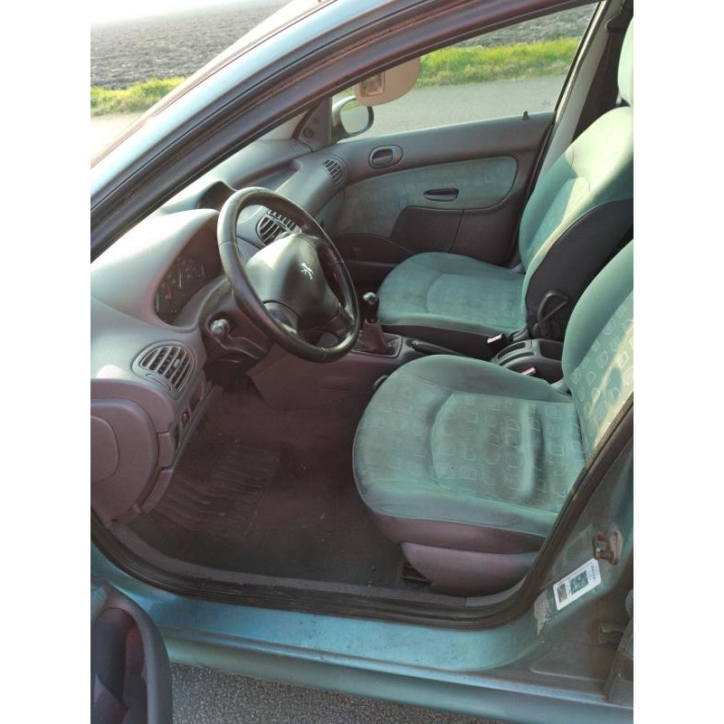Bouton de warning PEUGEOT 206 Photo n°8