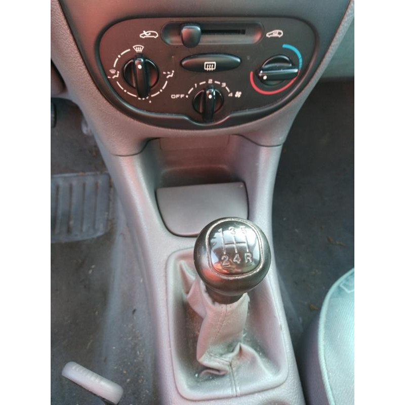 Bouton de warning PEUGEOT 206 Photo n°12