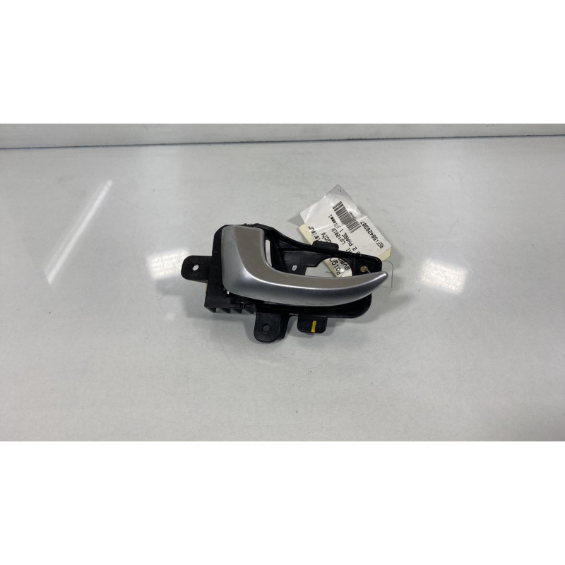 Poignee interieur avant gauche HYUNDAI I 30 2 Photo n°2