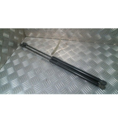 Verin de coffre HYUNDAI I 30 2 Photo n°1