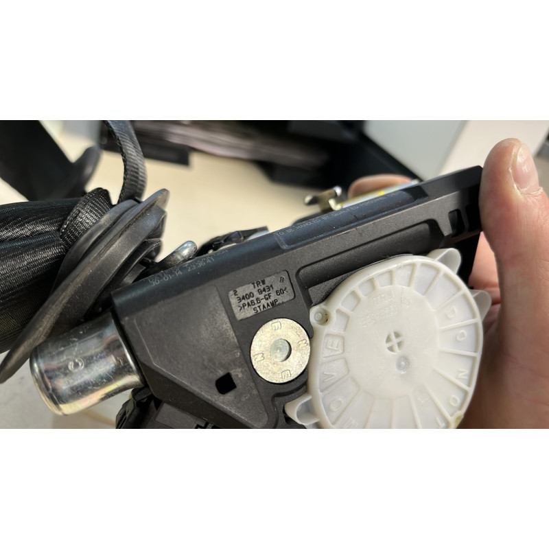 Pretensionneur de ceinture avant droit VOLKSWAGEN POLO 5 Photo n°1