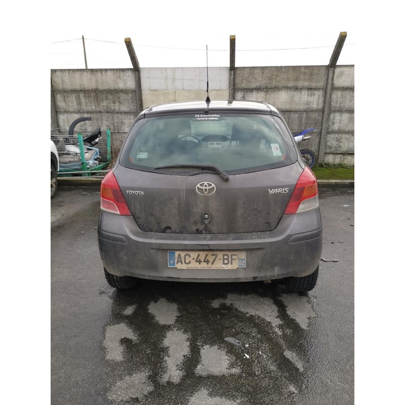Capot TOYOTA YARIS 2 Photo n°16