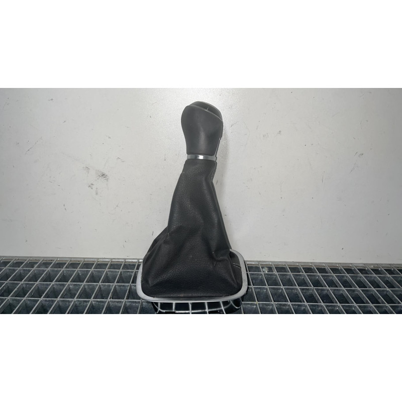 Pommeau de vitesses VOLKSWAGEN POLO 5 Photo n°1