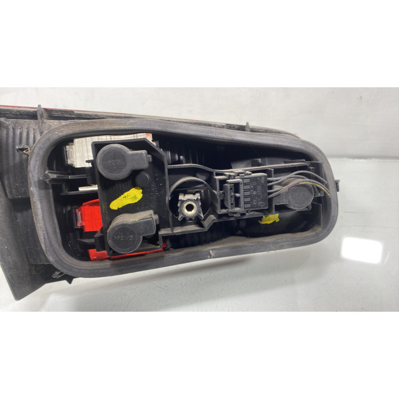 Feu arriere secondaire droit (feux) RENAULT LAGUNA 2 Photo n°3