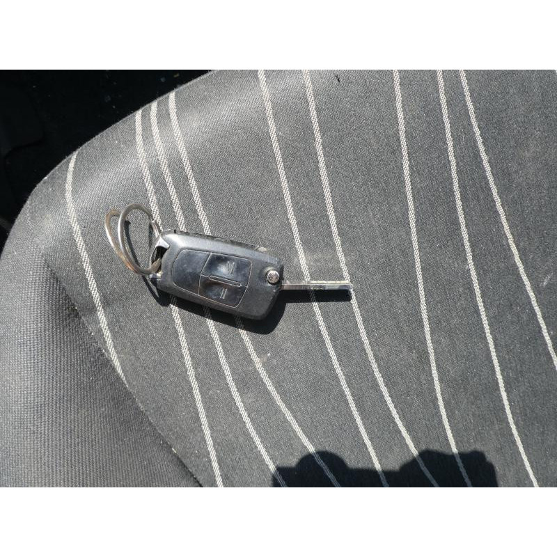 Bouchon de carburant OPEL CORSA D Photo n°7