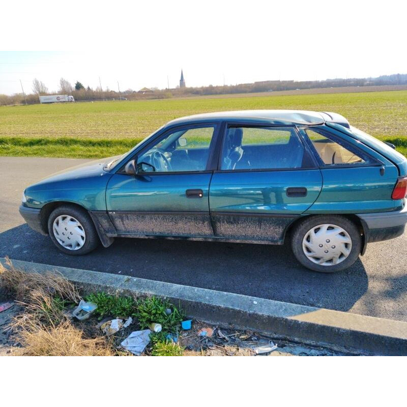 Feu arriere principal droit (feux) OPEL ASTRA F Photo n°7