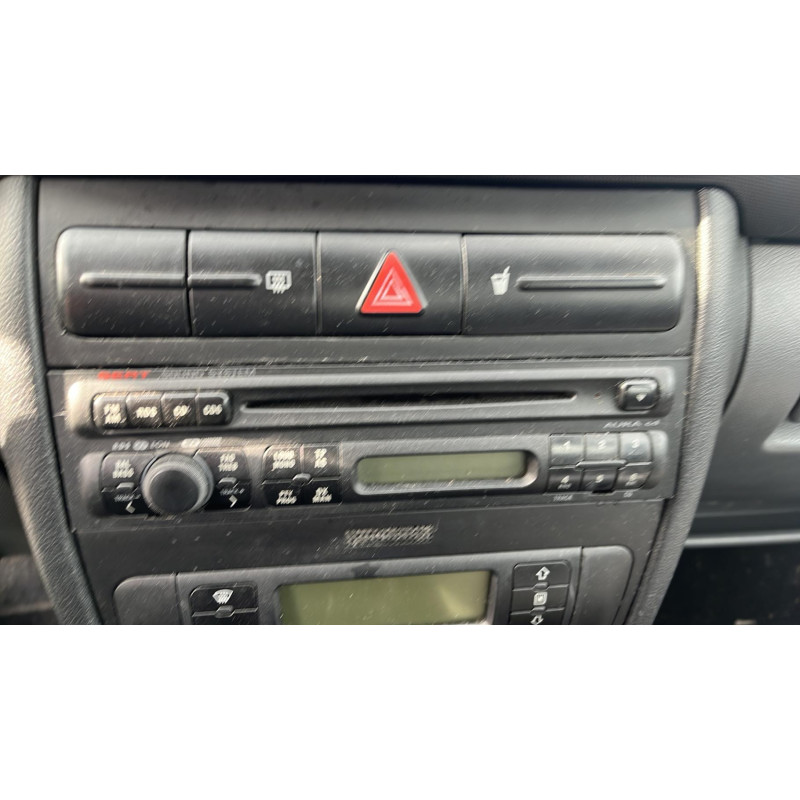 Feu arriere secondaire droit (feux) SEAT LEON 1 Photo n°8