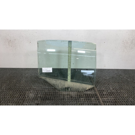 Vitre arriere droit SEAT LEON 1 Photo n°1